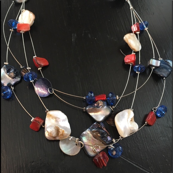 Red,whit and blue Necklace barely worn - Picture 2 of 2
